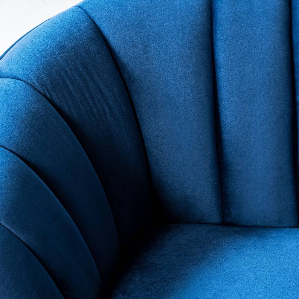 Neelaa Sofa