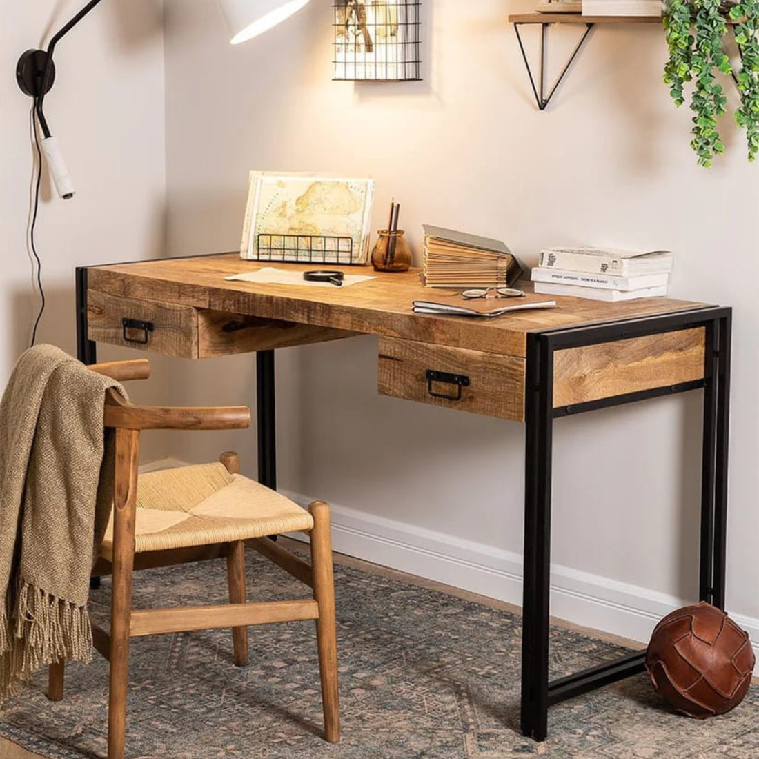 Rekhā Console Table